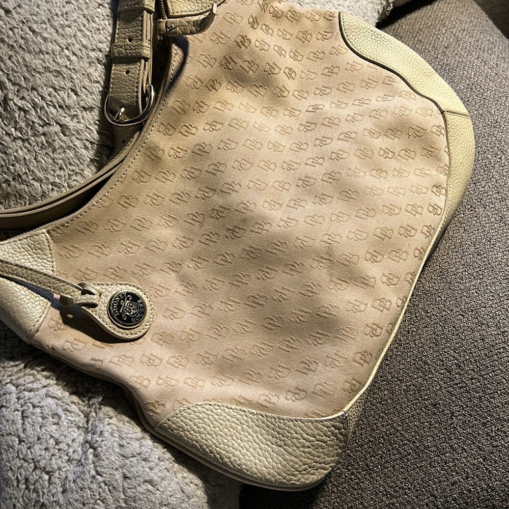 Dooney & Bourke shoulder bag